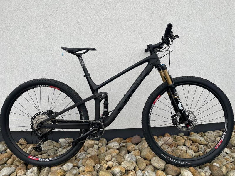 Trek Top Fuel Carbon black bike Trek Top Fuel Carbon black bike
